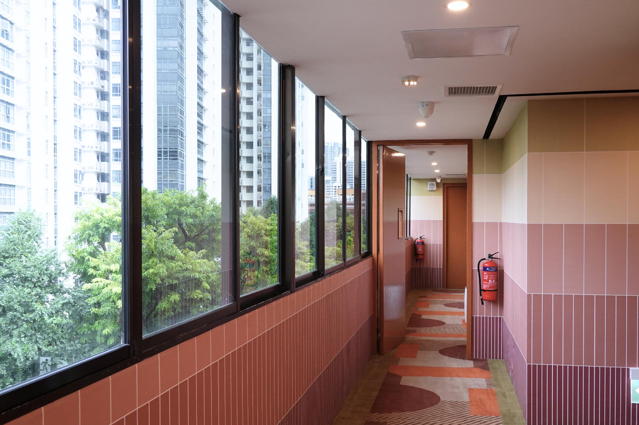 A Hotel Farrer Park - Newly Renovated hotel photo 4