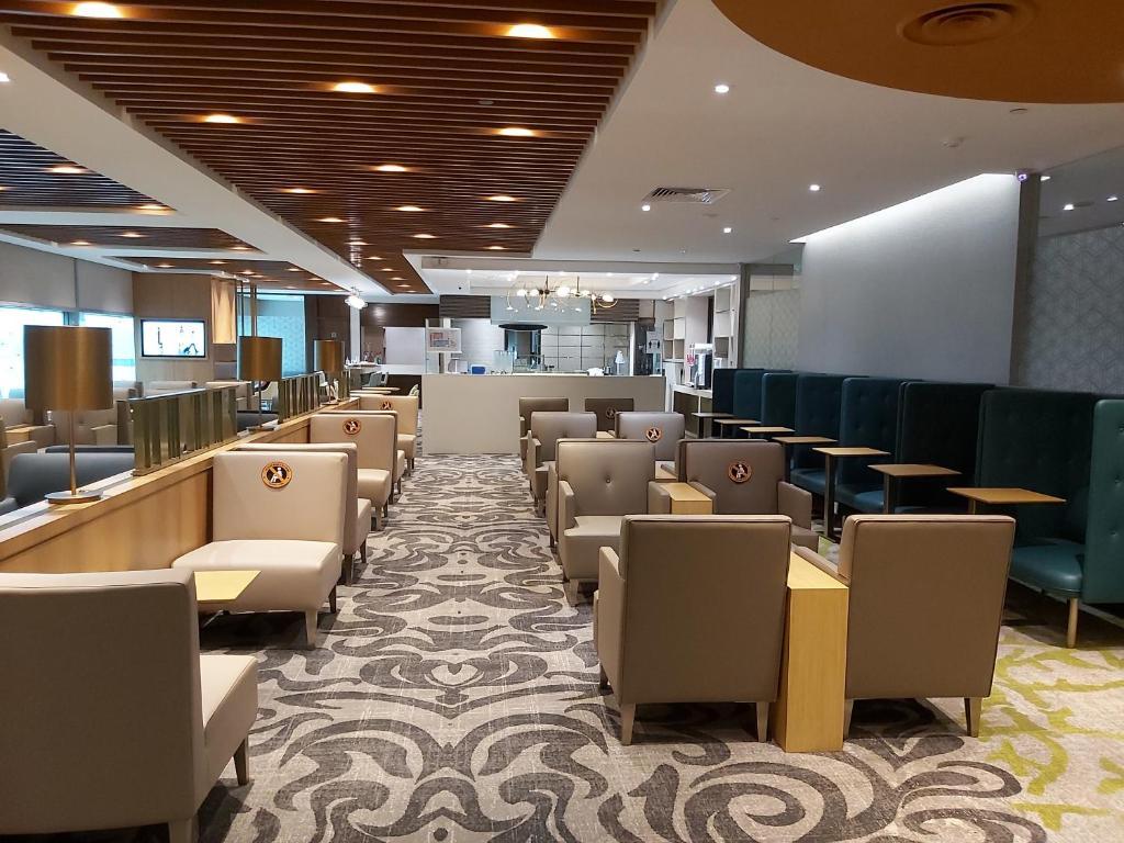 Ambassador Transit Lounge Terminal 3 hotel photo 5