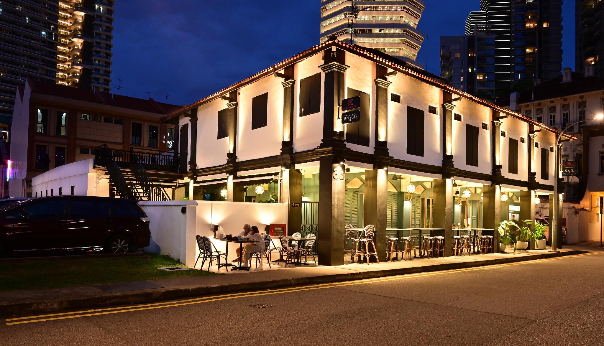 Dream Chaser Boutique Capsule Hotel Review: Modern & Affordable Stay at Singapore’s Sultan Gate