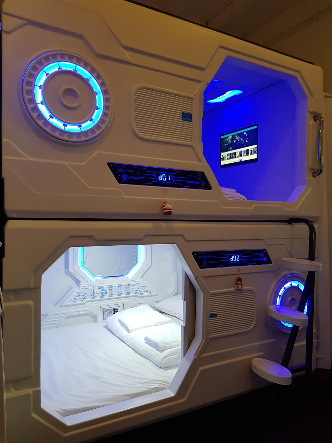 Galaxy Pods @ Chinatown hotel photo 2