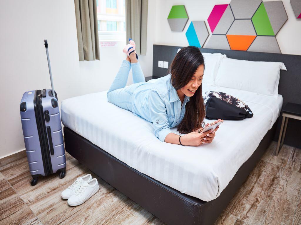 ibis budget Singapore Emerald Review: Affordable 2-Star Stay in Geylang