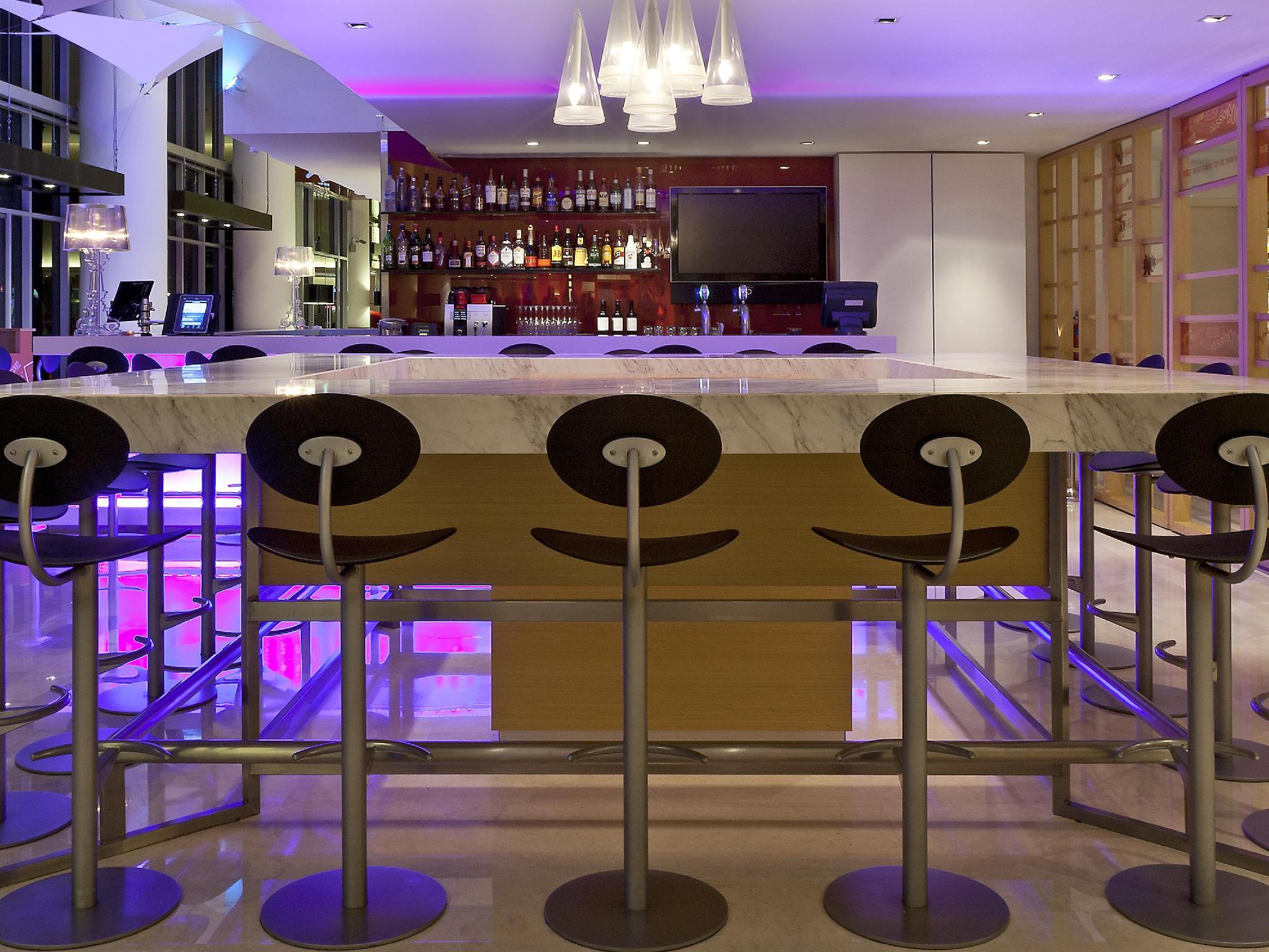 Ibis Singapore on Bencoolen - Newly Renovated hotel photo 4