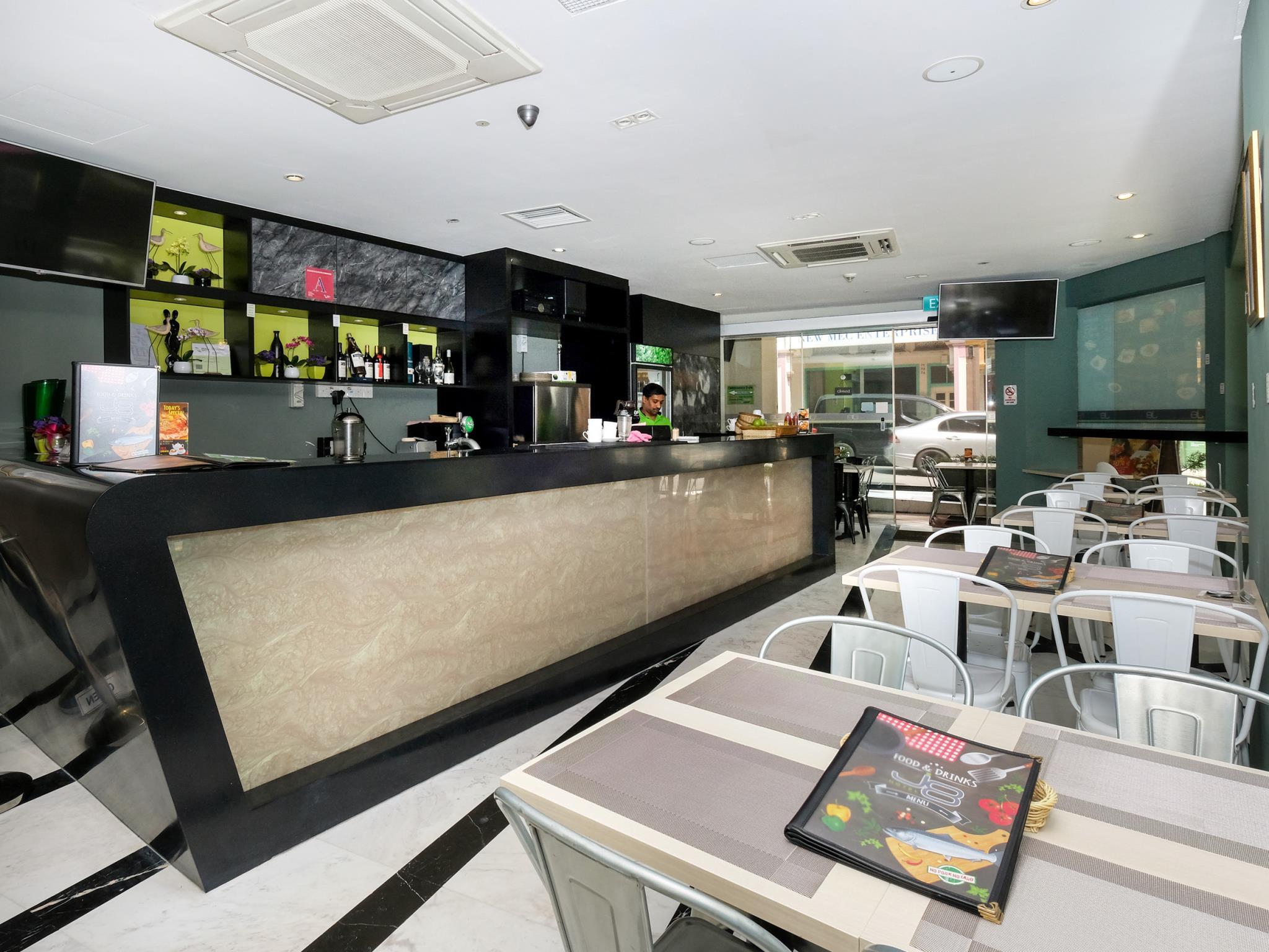 J8 Hotel hotel photo 4