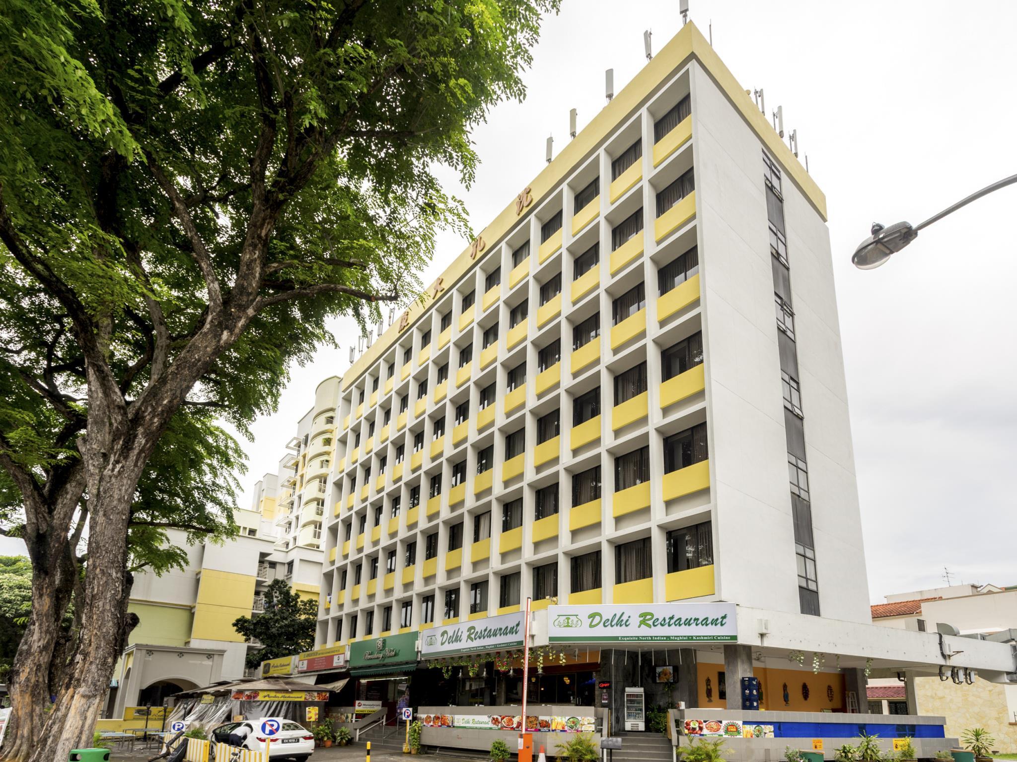 L Hotel @ Broadway Singapore Review: Affordable 2-Star Budget Stay on Serangoon Road