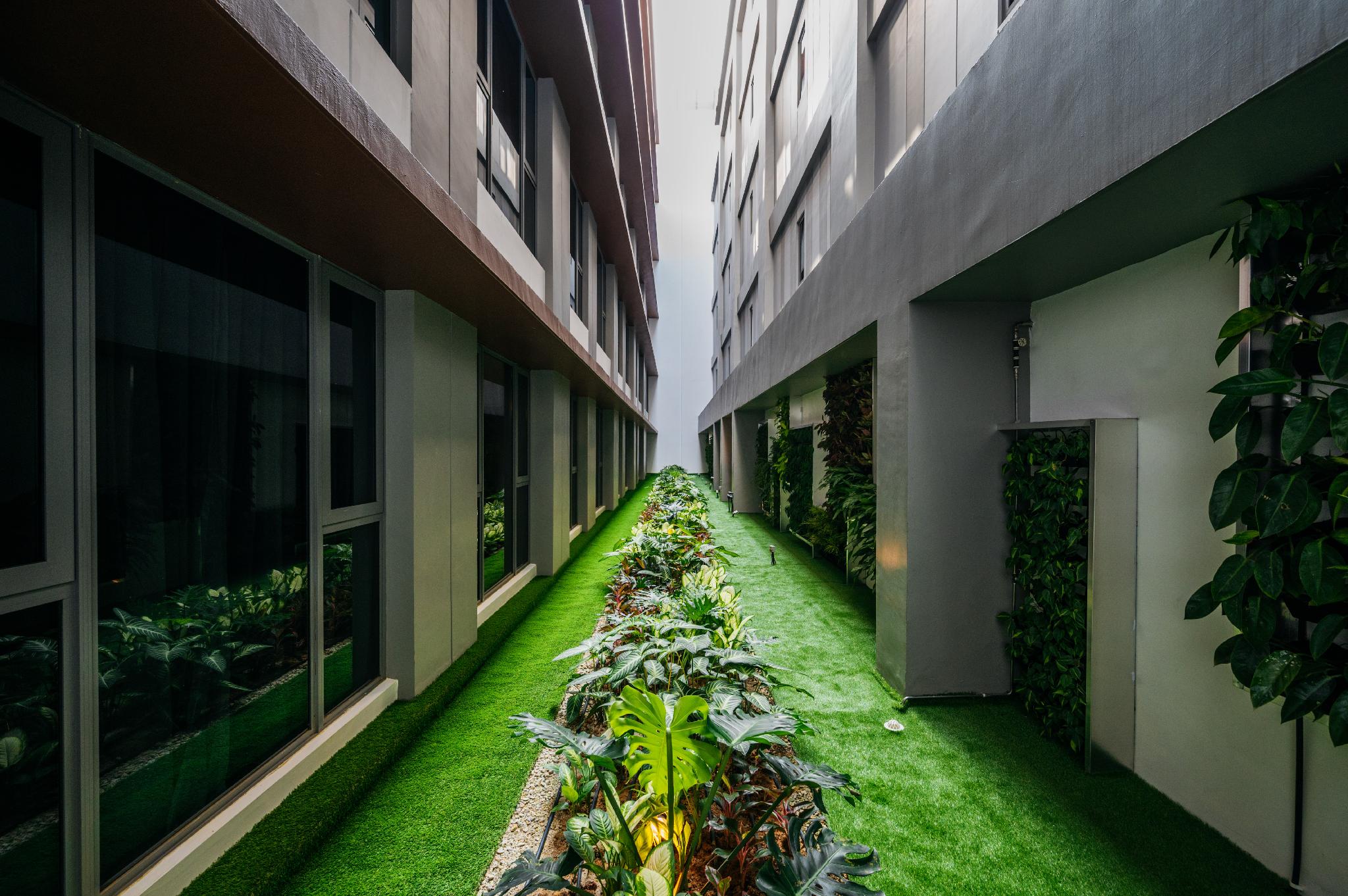 Mercure Singapore Tyrwhitt hotel photo 2
