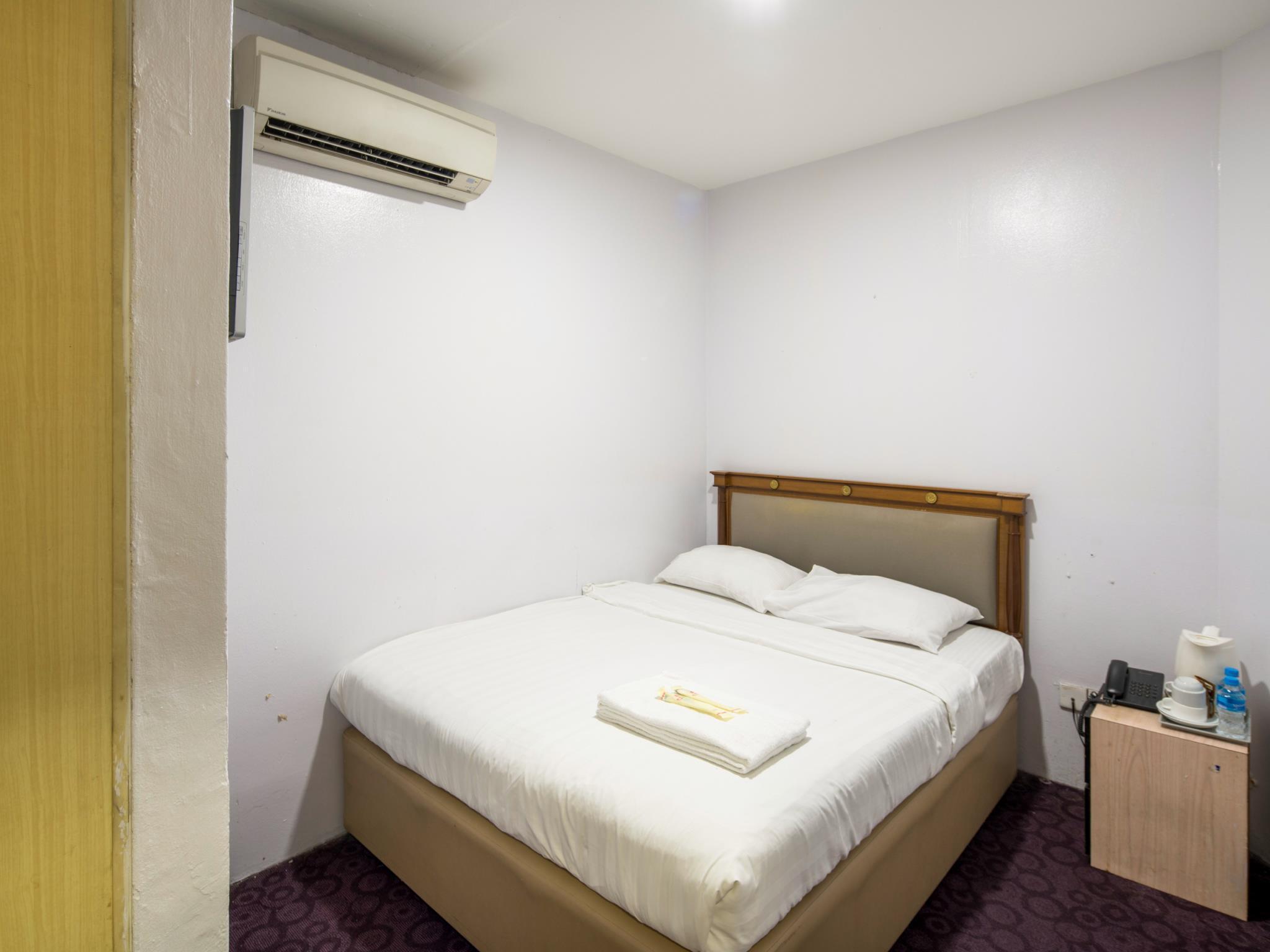 Meriton Hotel hotel photo 2