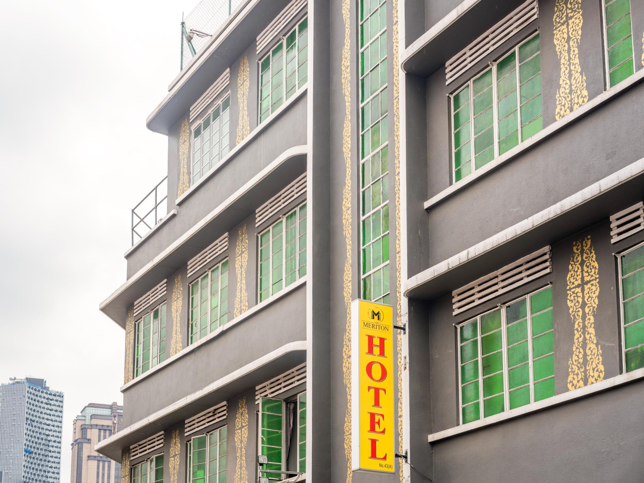 Meriton Hotel hotel photo 5