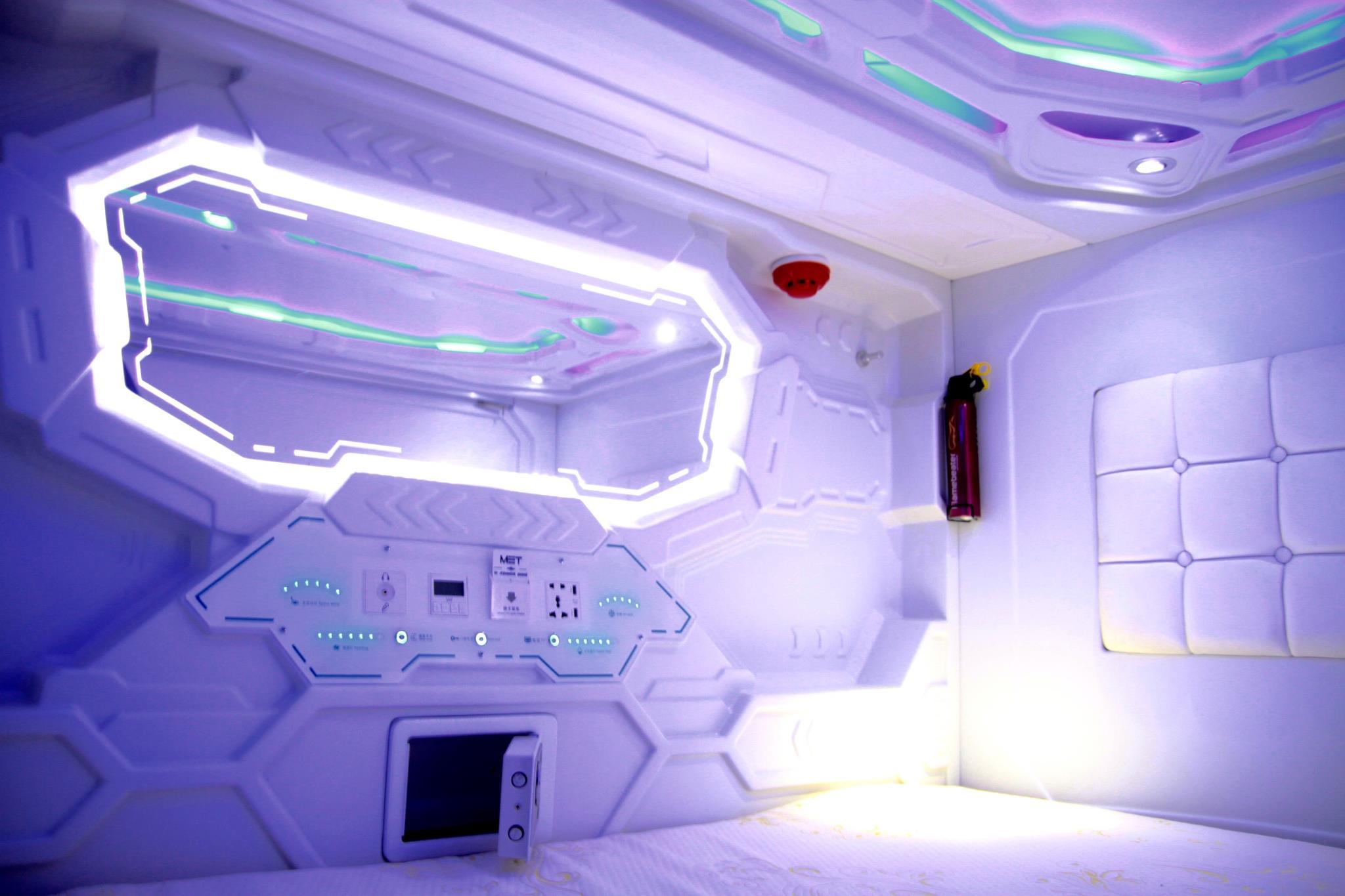 MET A Space Pod @ Chinatown hotel photo 3