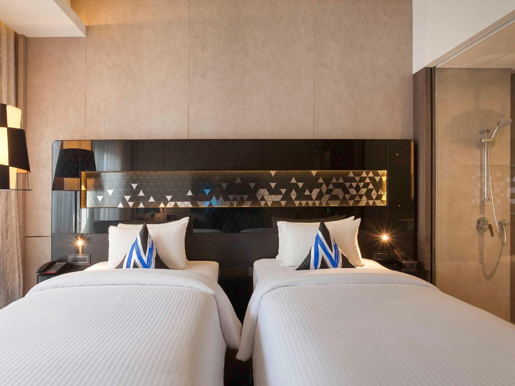 Novotel Singapore On Stevens hotel photo 2
