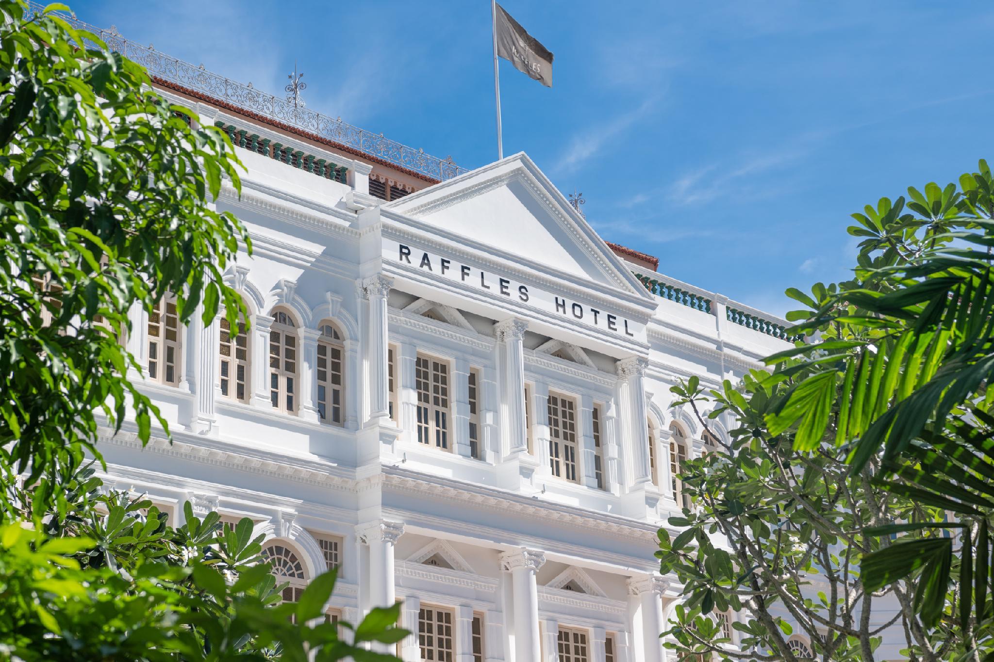 Raffles Hotel Singapore Review: 5-Star Heritage Stay at 1 Beach Road