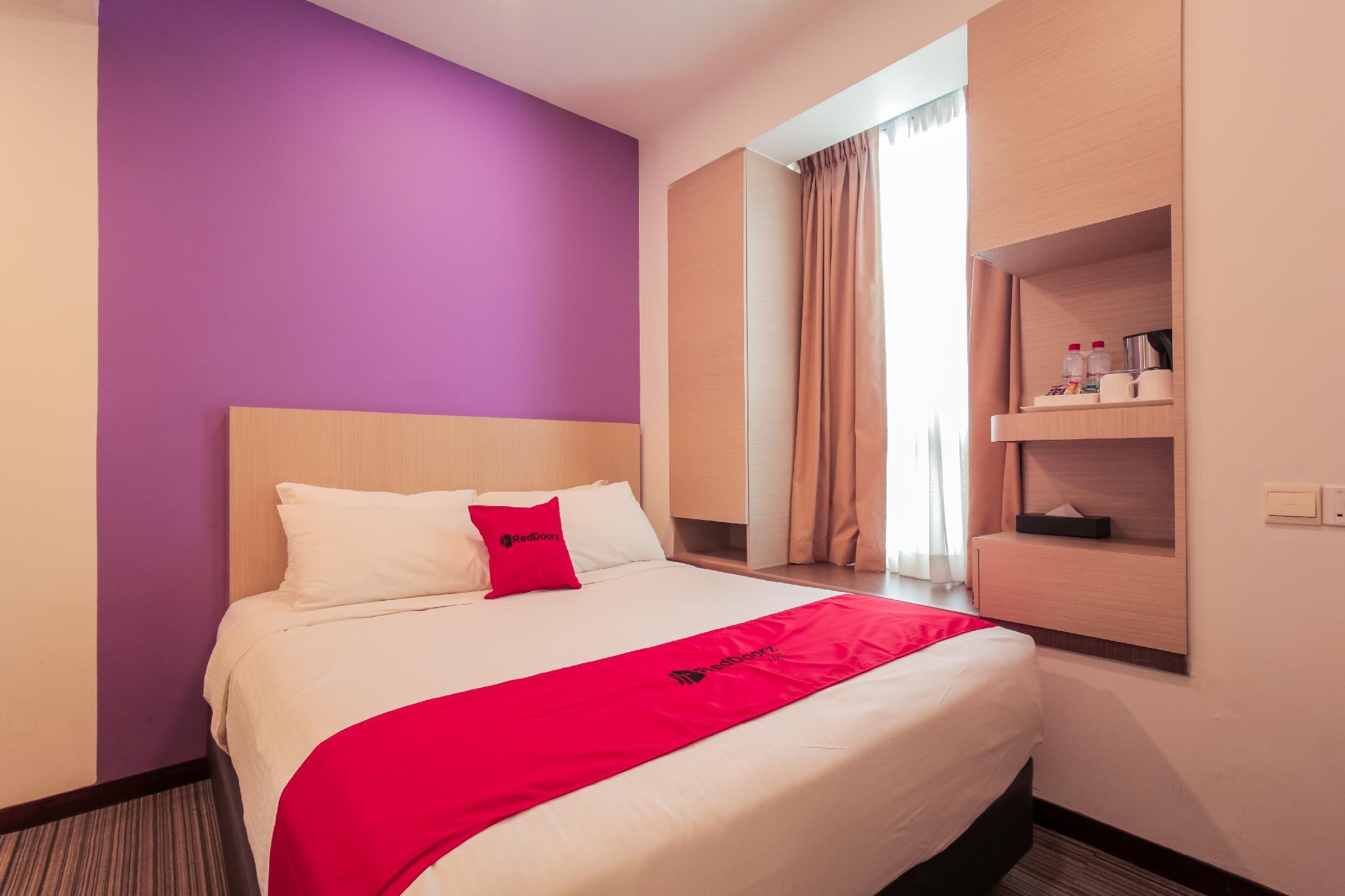 RedDoorz Premium @ Balestier hotel photo 3