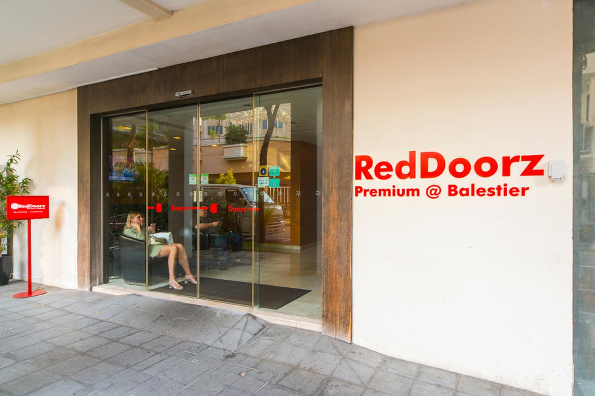 RedDoorz Premium @ Balestier hotel photo 5